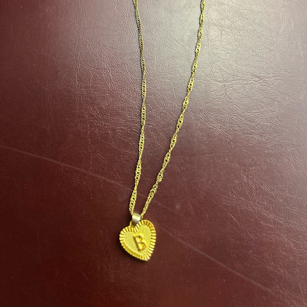 Elegant Gold Heart Pendant Necklace